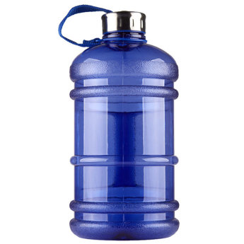 SHAKER BOTTLE Бутылка с металлической крышкой 2.2л Невероятный объем 2,2 литра позволит точно отмерить суточную норму воды.