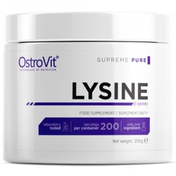 OSTROVIT Lysine (200 г) OstroVit L-Lysine - незаменимая аминокислота которая не может быть синтезирована организмом и поступает в организм только с пищей и добавками. Лизин входит в состав белков, в том числе и мышечных, поэтому ей придаётся большое значение в бодибилдинге. В последнее время L-лизин всё чаще привлекает внимание в качестве отличного добавления к уже и без того длинному списку питательных веществ для набора массы. L-лизин является основным строительным блоком для всех белков в организме, а также играет важную роль в усвоении кальция, построении мышечной ткани, восстановлении после операций или спортивных травм.